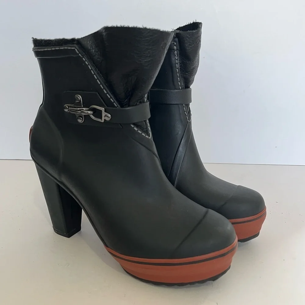 Sorel Medina Rain Heel Boots Black Rubber Size 6